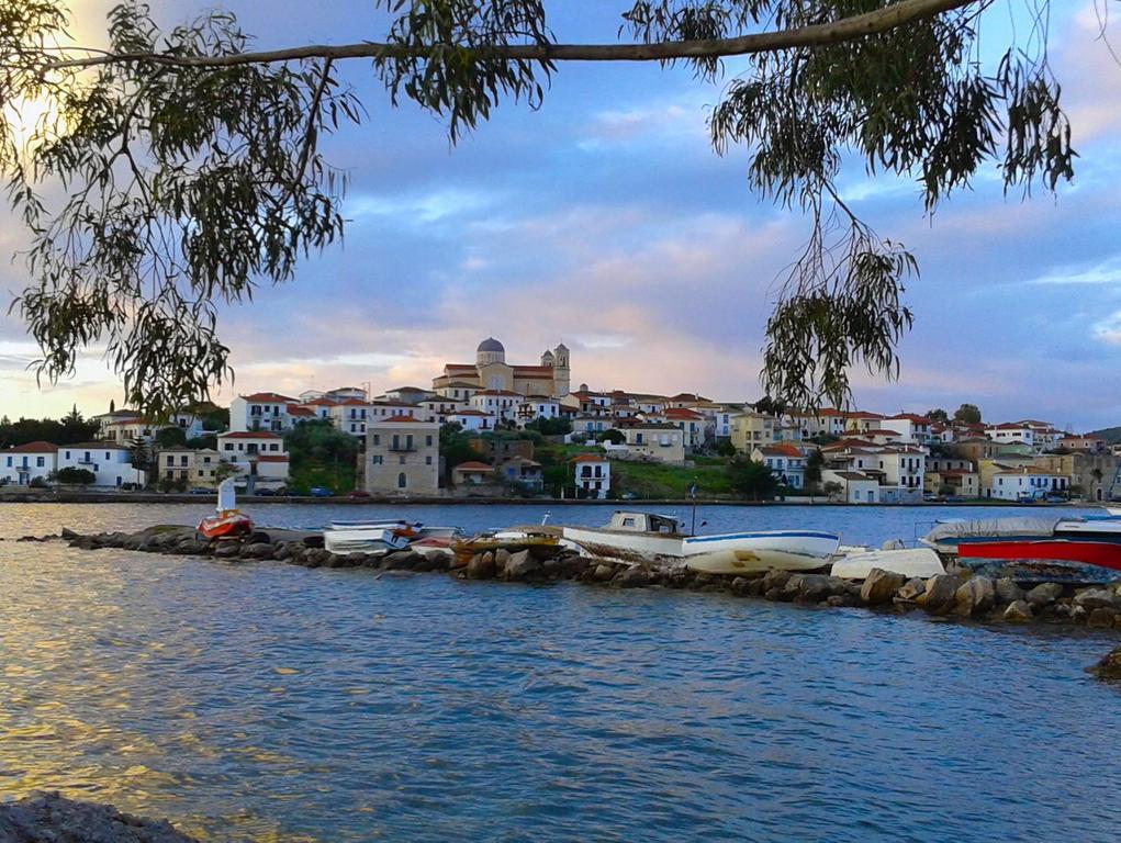 To Spitaki Apartments Galaxídhion Exteriér fotografie