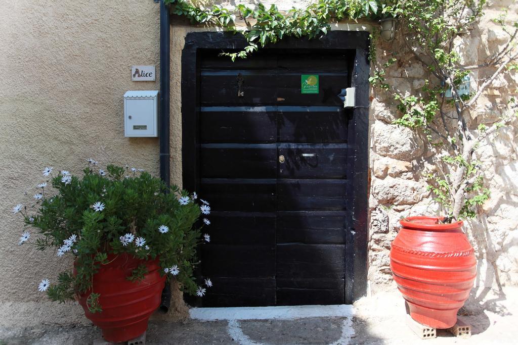 To Spitaki Apartments Galaxídhion Exteriér fotografie